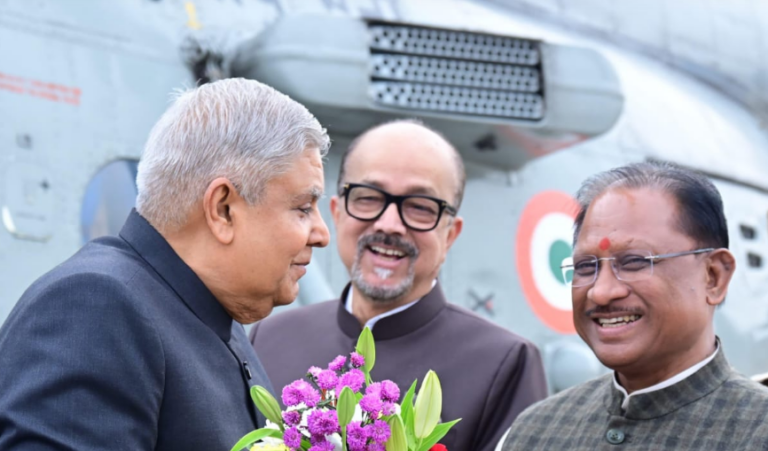 मुख्यमंत्री  साय ने उपराष्ट्रपति  धनखड़ का किया आत्मीय स्वागत