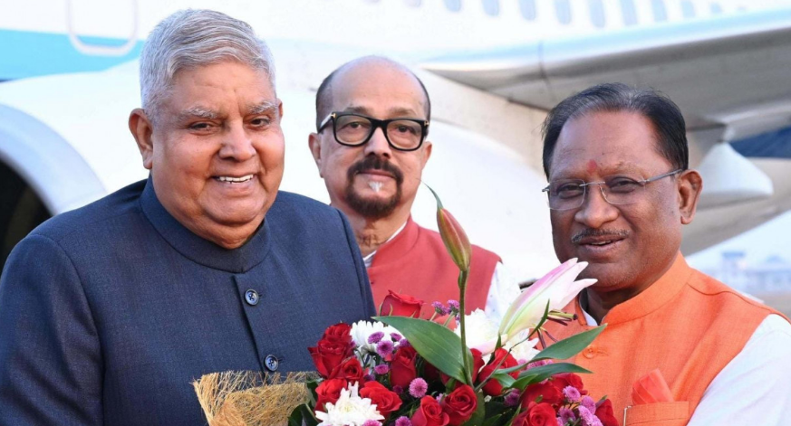 भारत के उपराष्ट्रपति जगदीप धनखड़ के रायपुर आगमन पर राज्यपाल रमेन डेका और मुख्यमंत्री  साय ने किया आत्मीय स्वागत
