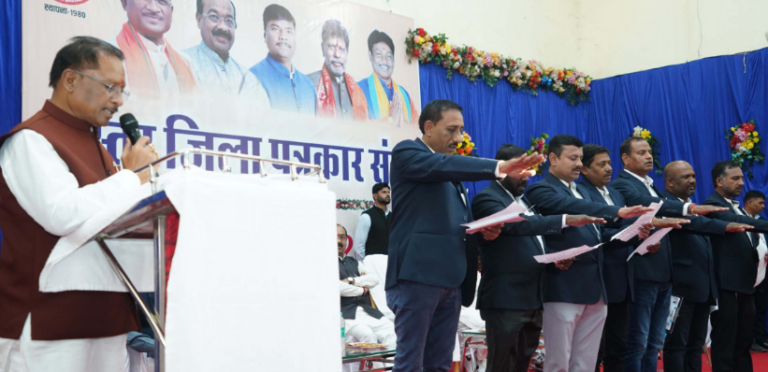 सिमट रहा बस्तर से माओवादी आतंक, बदल रही बस्तर की पहचान – मुख्यमंत्री